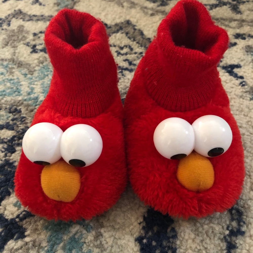 ❤️ 4/$20 Unisex Baby Elmo Slippers